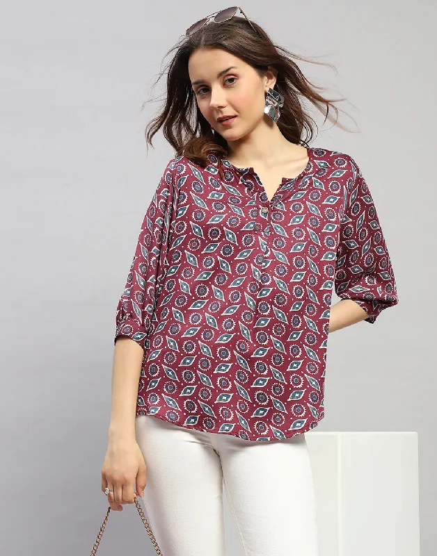 Affordable Luxury Women's Apparel Women Maroon Printed V Neck 3/4 Sleeve Top