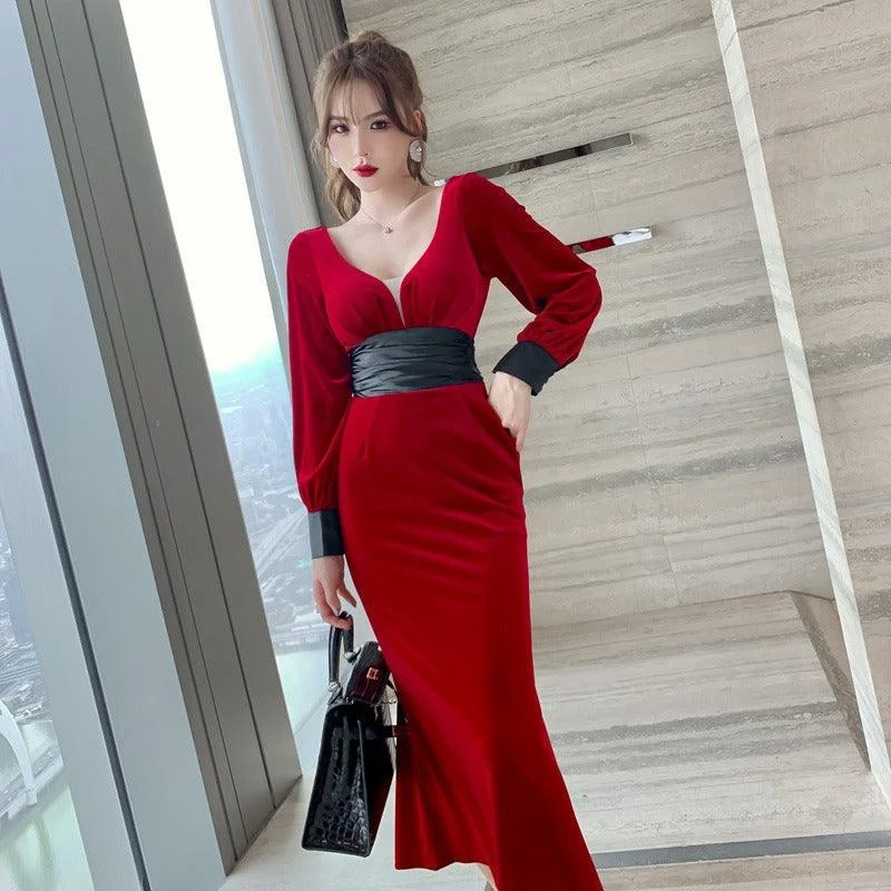 Modern Women's Outfit Red Velvet V-neck Retro Midi Dress