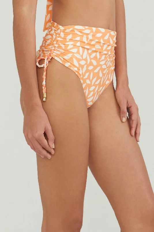 Women's Vacation Outfit Frida Bottom Carmin In Orange