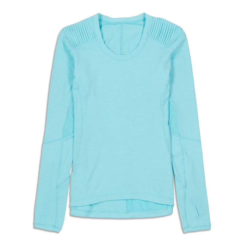 Women's Apparel Star Runner Long Sleeve Shirt - Resale